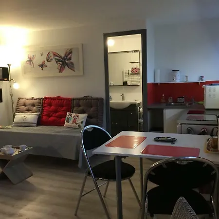 Le Clemenceau Apartment *
